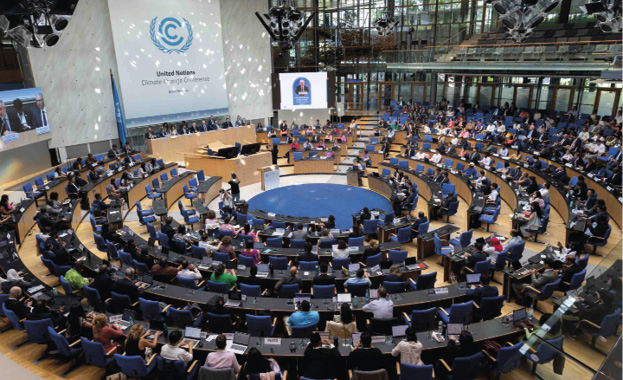 Conferência sobre Mudanças Climáticas de Bonn - Junho de 2025 2 Delegados reunidos para ouvir consulta liderada pela Presidência, sobre o roteiro para atingir US$ 1,3 trilhão em financiamento climático, do Roteiro de Baku à Belém