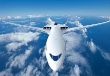 Startup brasileira inova com baterias e sistemas de alta tensão visando o futuro da aviação elétrica startup