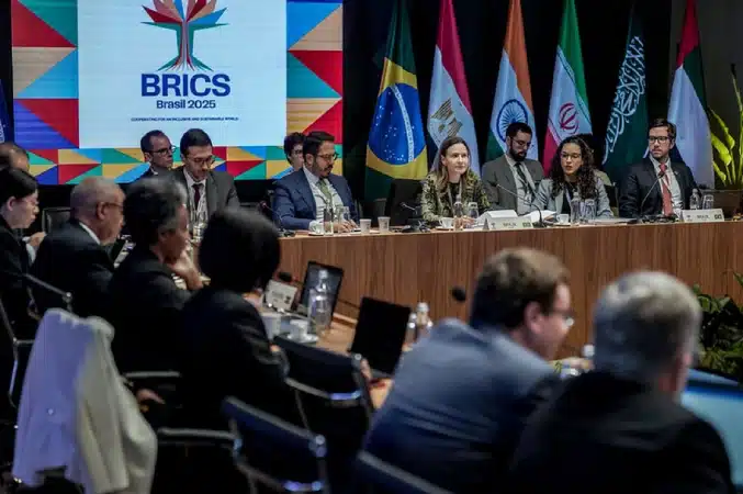 Screenshot-2025-07-08-225618 Brasil e China assinam acordo para estudar corredor ferroviário do oceâno Atlântico ao Pacífico