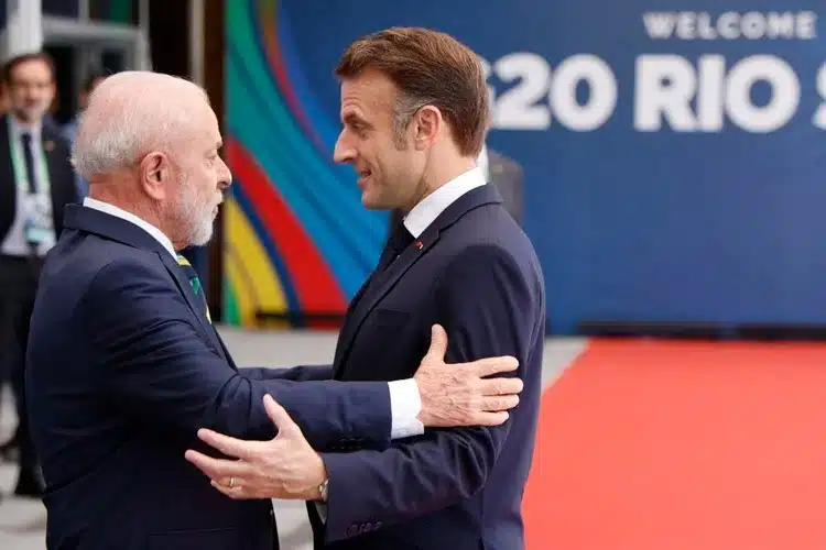 Macron confirma participação na COP 30 em Belém após conversa com Lula Presidentes Lula e Macron - divulgação/reprodução