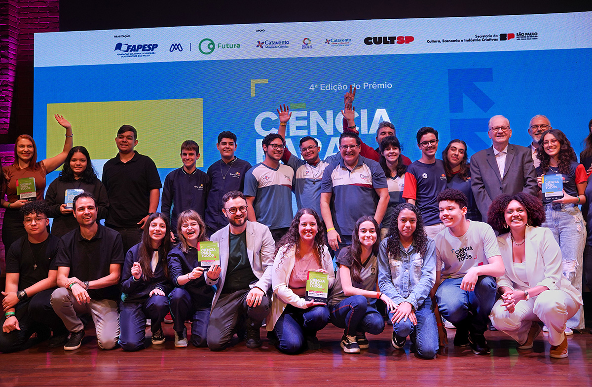Neste ano, o prêmio mobilizou professores e alunos de mais de cem escolas das redes municipal e estadual do Estado de São Paulo (foto: Daniel Antônio/Agência FAPESP)