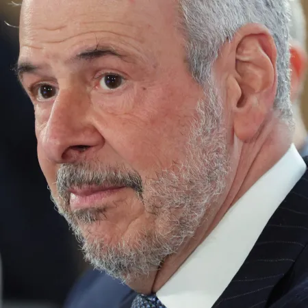 Embaixador André Corrêa do Lago, presidente da COP30… - Veja mais em https://www.uol.com.br/ecoa/ultimas-noticias/reuters/2025/10/29/brasil-planeja-pacote-financeiro-da-cop30-para-adaptacao-climatica.htm?cmpid=copiaecola