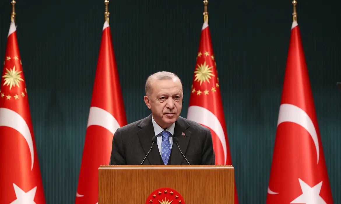 Turquia e Austrália selam acordo raro para dividir a COP31 PRESIDENTIAL PRESS OFFICE/HANDOUT