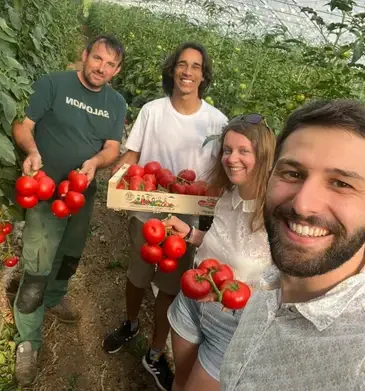 Estudante-Yago-Fagundes-em-projeto-de-imersao-na-Franca-e1764430699893 Floresta em pé: lavoura e árvores reduzem impacto de mudança climática