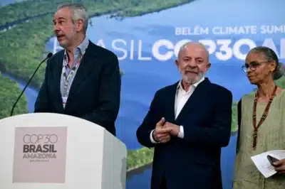 000_84K32HD-1024x682-1-400x266 Lula avança sozinho e lança equipe para detalhar transição energética