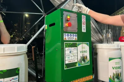 20251216230344-GC00073419-F00281323E-400x267 Pará fortalece cooperativas e transforma a reciclagem em política social