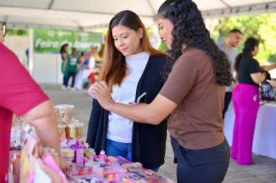 Ipaam__Ipaam-30-anos-Instituto-realiza-Expofeira-e-mesa-redonda-sobre-licenciamento-ambiental-de-mineracao_-Foto-2-FotosHenrique-Almeida-10-12-2025.jpg-1024x681-1-400x266 Ipaam celebra 30 anos com Expofeira e debate sobre licenciamento ambiental