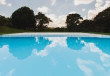 Brasil desperdiça 6 mil piscinas de água tratada por dia Foto: Claudia Regina