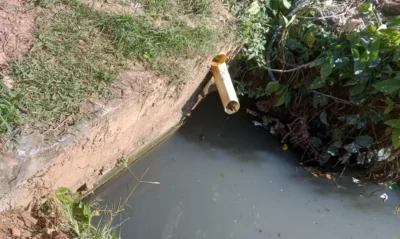 esgoto_sendo_despejado_irregulamenter_no_quilombo_maria_joaquina-400x239 Quilombo de Cabo Frio denuncia esgoto e expõe racismo ambiental