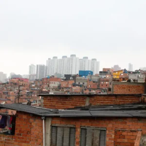 Calor extremo escancara desigualdade entre Paraisópolis e Morumbi Foto: Rovena Rosa/Agência Brasil