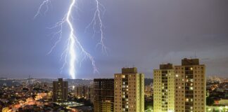 Brasil pode chegar a 100 milhões de raios por ano com mudanças climáticas Foto: Guilerms