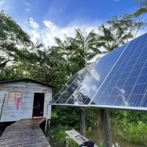 Energia solar transforma custos, renda e direitos na Amazônia e favelas Imagem: Divulgação