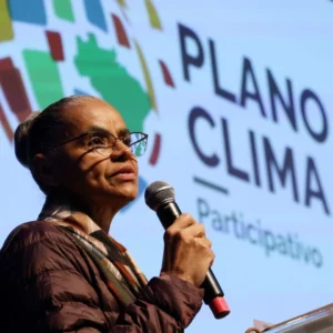 Governo lança Plano clima com meta de cortar até 67% das emissões até 2035 Foto: Rovena Rosa / Agência Brasil