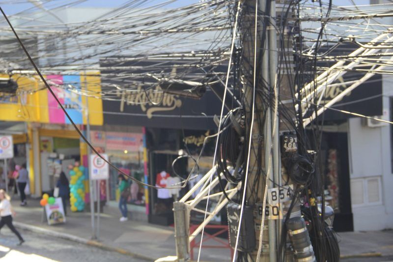 O custo oculto da rede aérea: manutenção é três vezes mais cara que a oculta 1 Reprodução