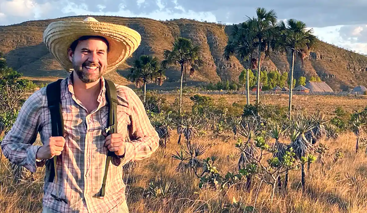 O coordenador da pesquisa, Rafael Oliveira, professor do Departamento de Biologia Vegetal da Unicamp coordenador do estudo e orientador de Larissa Verona: falta de conservação pode levar a emissão de bombas de carbono na atmosfera