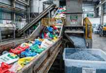 Brasil consome 1,5 milhão de sacolas plásticas por hora em todo o território Reprodução - CST