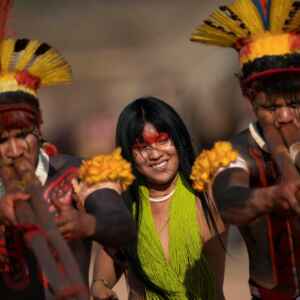 Filosofia do Bem Viver propõe ruptura com o consumo desenfreado como cuidado com o clima Reprodução - UOL