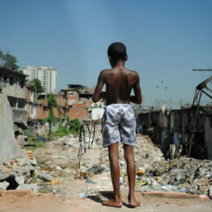 Estudo revela que calor extremo afeta mais quem mora em periferias Reprodução