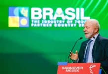 Lula destaca pioneirismo do Brasil na transição energética durante encontro econômico com líderes em Hanôver
