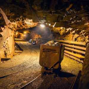 A ausência de depósitos caução no licenciamento de minas gera um risco sistêmico de danos irreversíveis e obriga o Estado a custear remediações