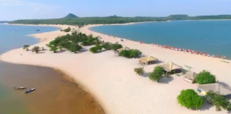 Como as praias de água doce de Alter do Chão mudam de formato conforme o nível do Rio Tapajós no Pará