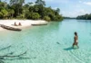 Como o turismo de base comunitária no Rio Arapiuns preserva praias fluviais idênticas ao Caribe e fortalece a bioeconomia amazônica