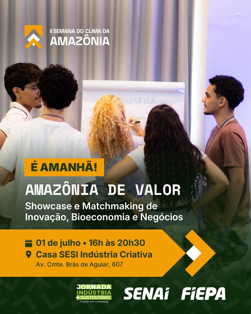 Jovens empreendedores em frente a um quadro durante o evento Amazônia de Valor, em Belém