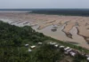 Rio mais volumoso do Brasil sofre vazante severa na seca e isola comunidades ribeirinhas inteiras na Amazônia