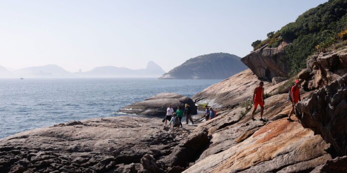 Trilha nas Ilhas Cagarras é aberta ao público no Rio de Janeiro Trilha nas Ilhas Cagarras é aberta ao público no Rio de Janeiro