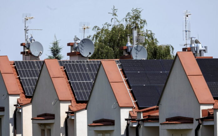 Polônia enfrenta dilema energético: direita tenta apagar sua própria revolução verde Polônia enfrenta dilema energético: direita tenta apagar sua própria revolução verde