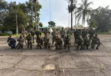 Militares Brasileiros Compartilham Técnicas de Guerra na Selva no Suriname Militares Brasileiros Compartilham Técnicas de Guerra na Selva no Suriname