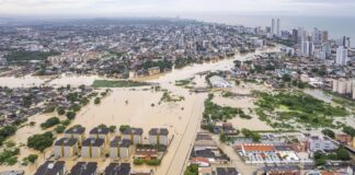 Crise Climática no Brasil: Racismo Ambiental Aprofunda Desigualdades Crise Climática no Brasil: Racismo Ambiental Aprofunda Desigualdades