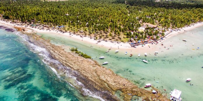 Poluição sonora de turistas silencia peixes em recifes de corais Poluição sonora de turistas silencia peixes em recifes de corais