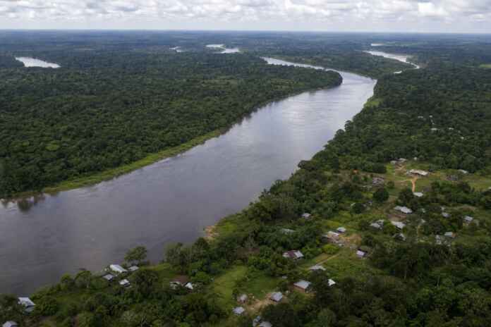07-rio-comunidade-indigena-amazonia