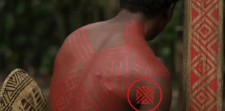 Wajãpi do Amapá têm os gráficos kusiwa reconhecidos pela Unesco e pintam no corpo uma escrita que a escola brasileira ainda trata como enfeite