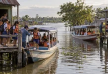 Dois barcos escolares encurtaram uma rotina em que crianças saíam muito cedo e voltavam tarde na várzea de Santarém