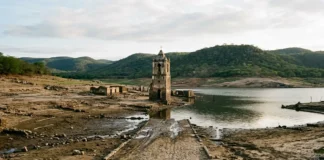 Reservatórios alagam núcleos urbanos, e 1 torre de igreja e 1 rua reaparecem na estiagem Reservatórios alagam núcleos urbanos, e 1 torre de igreja e 1 rua reaparecem na estiagem