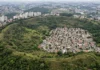 Cratera de Colônia abriga 1 bairro em estrutura de quilômetros e mantém 2 hipóteses sobre uma origem que a geologia ainda debate Cratera de Colônia abriga 1 bairro em estrutura de quilômetros e mantém 2 hipóteses sobre uma origem que a geologia ainda debate