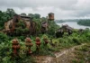 Em 1928, Fordlândia recebe hidrantes e cinema no Tapajós, mas monocultura de seringueira fracassa com um fungo Em 1928, Fordlândia recebe hidrantes e cinema no Tapajós, mas monocultura de seringueira fracassa com um fungo
