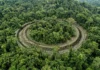 Lidar encontra formas geométricas sob a floresta amazônica e estudo projeta até 30 mil vestígios indígenas datados entre 600 a.C. e 850 d.C. Lidar encontra formas geométricas sob a floresta amazônica e estudo projeta até 30 mil vestígios indígenas datados entre 600 a.C. e 850 d.C.