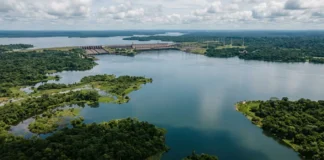 Represa é inaugurada em 1984 no Tocantins, forma lago de 200 quilômetros e altera o mapa de um trecho do Pará Represa é inaugurada em 1984 no Tocantins, forma lago de 200 quilômetros e altera o mapa de um trecho do Pará