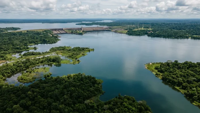 Represa é inaugurada em 1984 no Tocantins, forma lago de 200 quilômetros e altera o mapa de um trecho do Pará Represa é inaugurada em 1984 no Tocantins, forma lago de 200 quilômetros e altera o mapa de um trecho do Pará