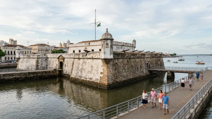 Forte do Presépio atravessa quatro séculos como arsenal, hospital e círculo militar antes de abrir museu em 1997 após tombamento de 1962