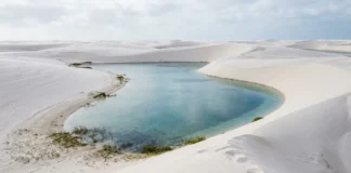 Nos Lençóis Maranhenses, chuvas de seis meses enchem lagoas entre dunas, enquanto peixes reaparecem a cada novo ciclo Nos Lençóis Maranhenses, chuvas de 6 meses enchem lagoas entre dunas, enquanto peixes reaparecem a cada 1 novo ciclo