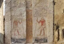 Tumba de 4 mil anos revela funcionário que guardava segredos reais e objetos deixados em Saqqara Tumba de 4 mil anos revela funcionário que guardava segredos reais e objetos deixados em Saqqara