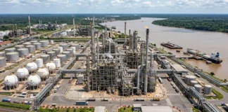 Estudo mapeia 37 mil instalações e projeta alta de 50% nas emissões petroquímicas até 2050 Estudo mapeia 37 mil instalações e projeta alta de 50% nas emissões petroquímicas até 2050