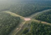 Sensoriamento remoto revela estradas, praças e canais sob a floresta e muda a visão sobre as redes urbanas da Amazônia antiga Sensoriamento remoto revela estradas, praças e canais sob a floresta e muda a visão sobre as redes urbanas da Amazônia antiga