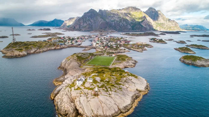 Lofoten quer restringir drones por zonas digitais após 56 ocorrências e relatos de moradores armados Lofoten quer restringir drones por zonas digitais após 56 ocorrências e relatos de moradores armados