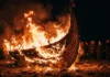 Vikings queimavam barcos funerários, mas a famosa flecha em chamas pode ser invenção do cinema Vikings queimavam barcos funerários, mas a famosa flecha em chamas pode ser invenção do cinema