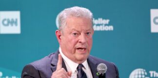 Al Gore aposta que 2026 será ponto de virada contra a crise climática e cobra ação no ano decisivo Al Gore aposta que 2026 será ponto de virada contra a crise climática e cobra ação no ano decisivo